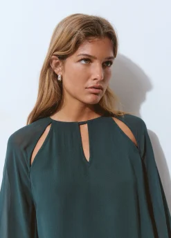 Blusa cut outs