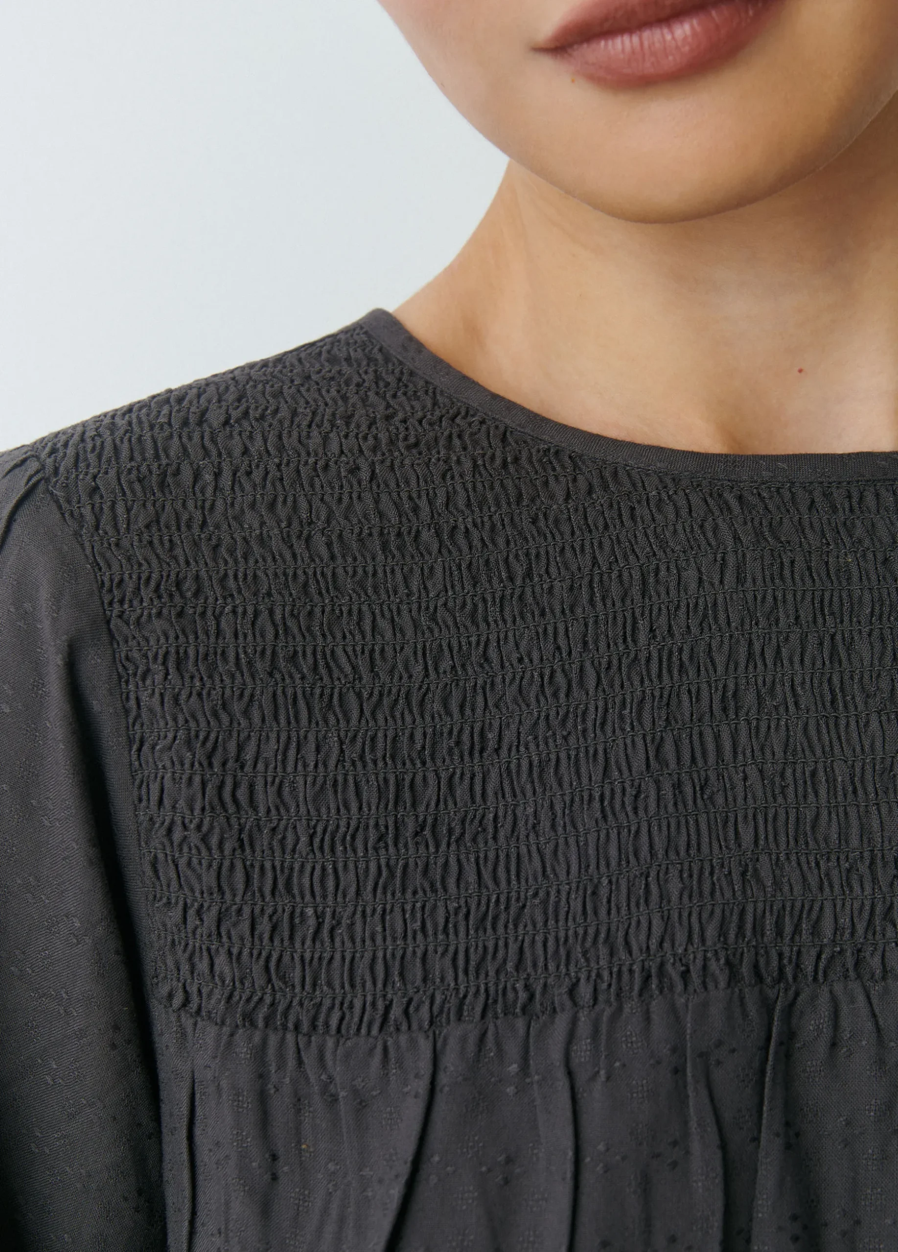 Blusa pecherín smock