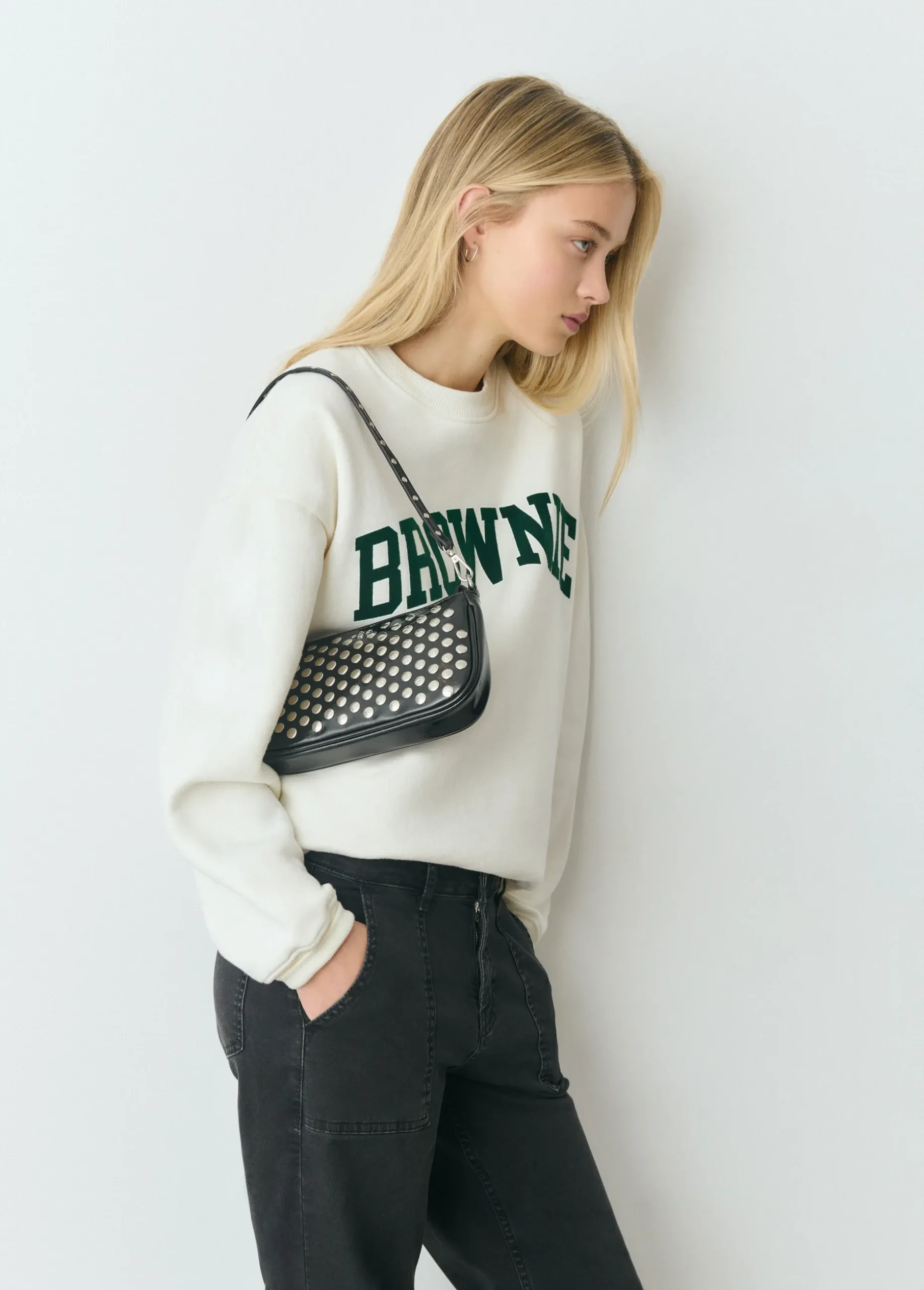Bolso hombro tachas