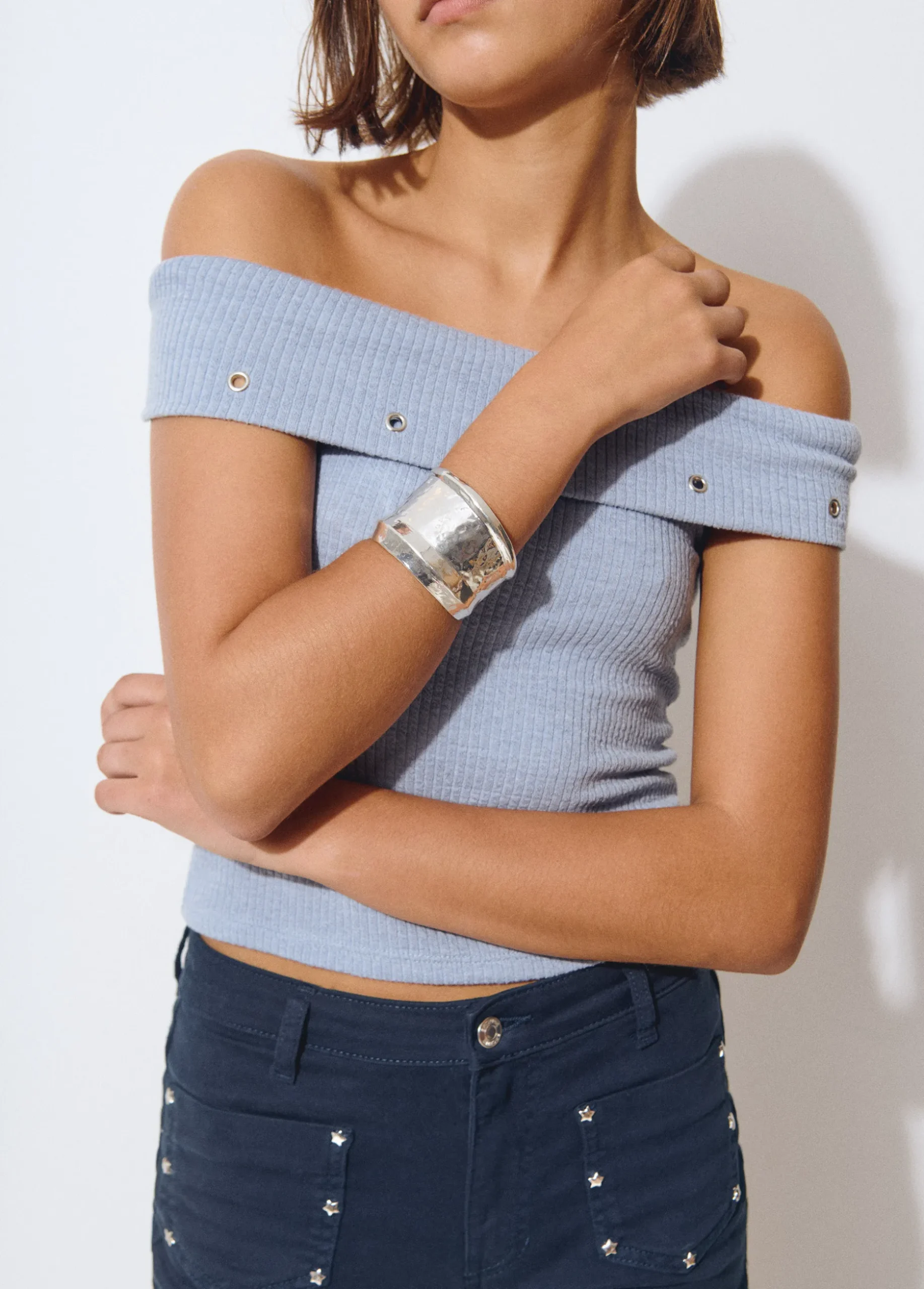 Brazalete rígido grabado