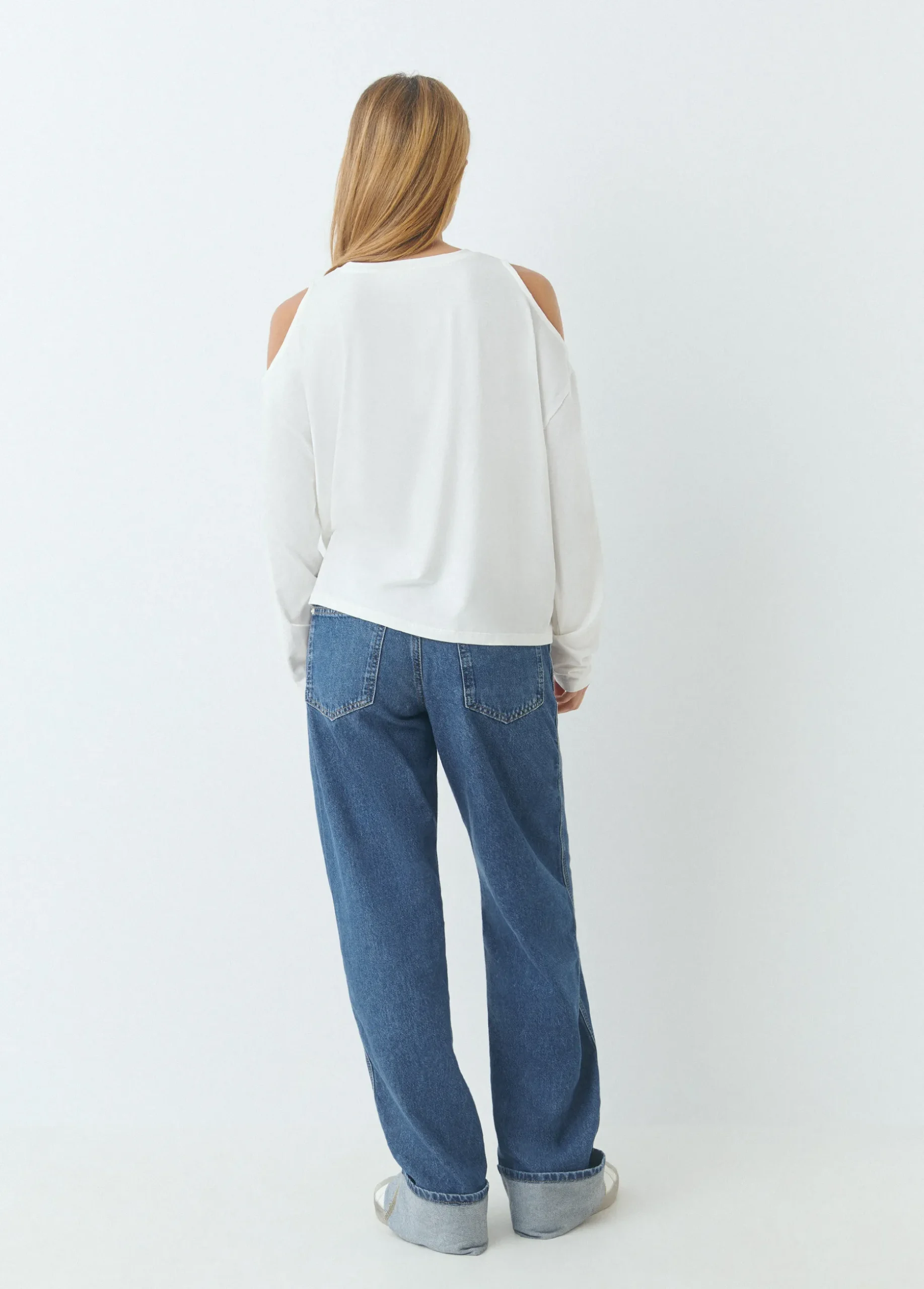 Camiseta cut-out bordado estrellas