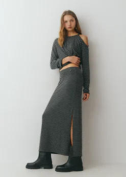 Falda midi raya tejida bicolor