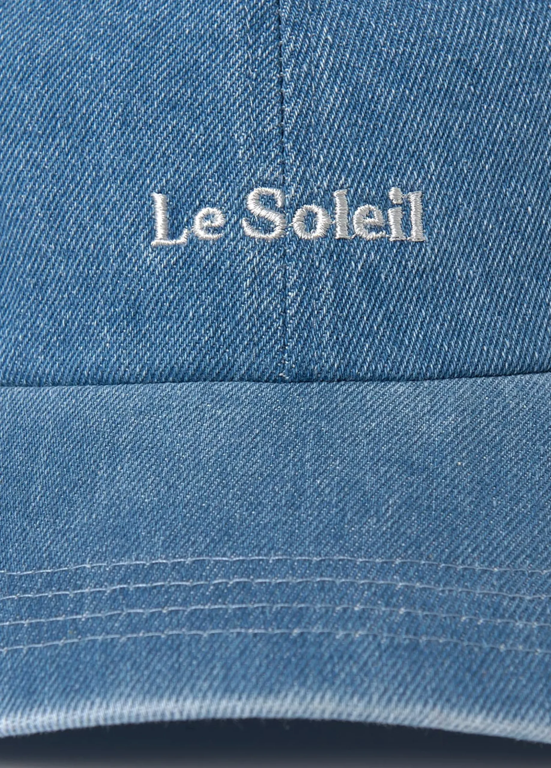 Gorra denim bordada