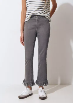 Pantalón bajo desflecado
