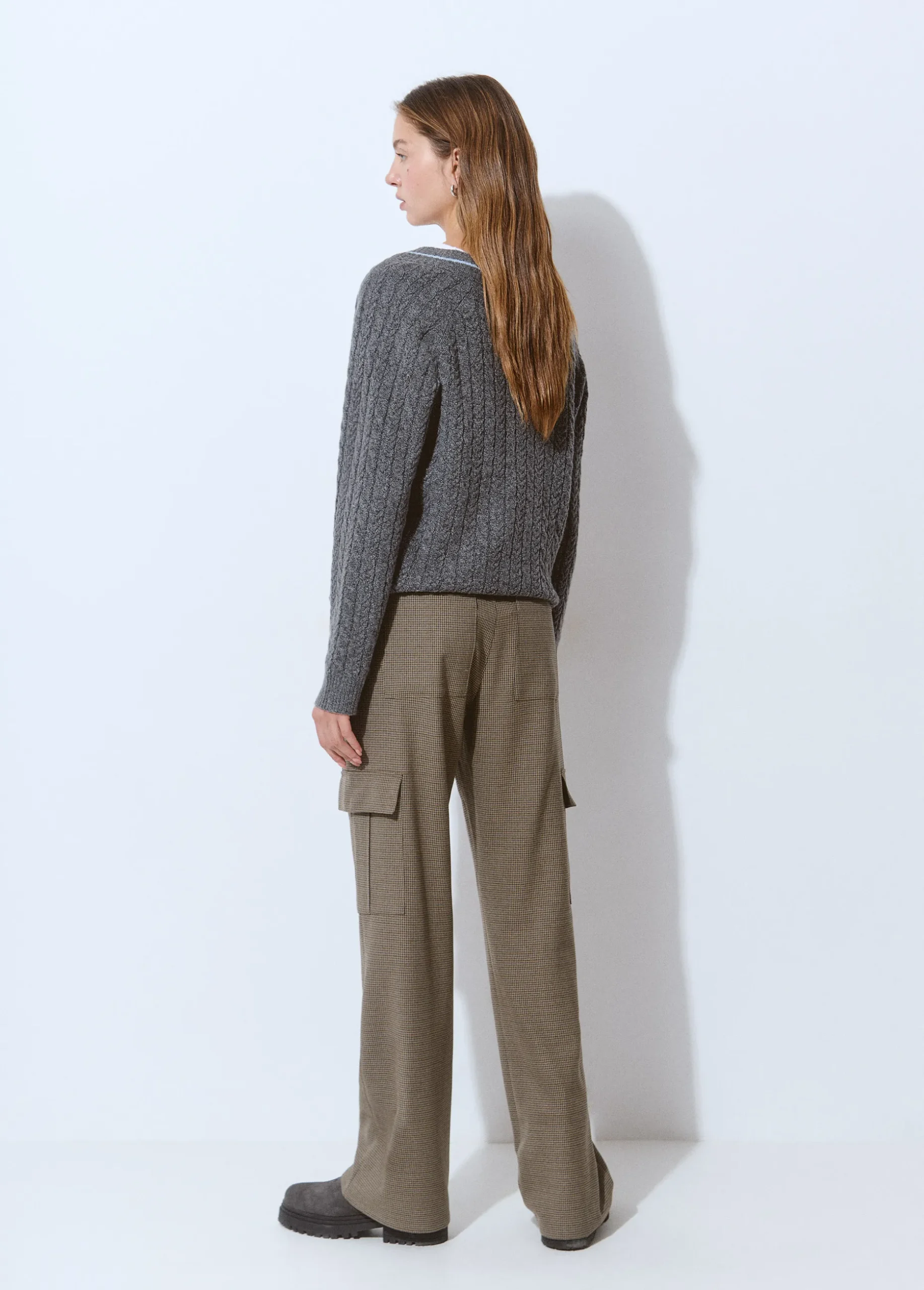 Pantalón cuadritos cargo con cinturón