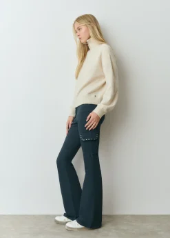 Pantalon campana cargo tachas