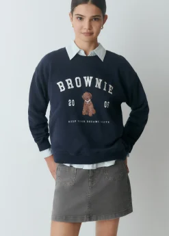 Sudadera bordada print perrito brownie