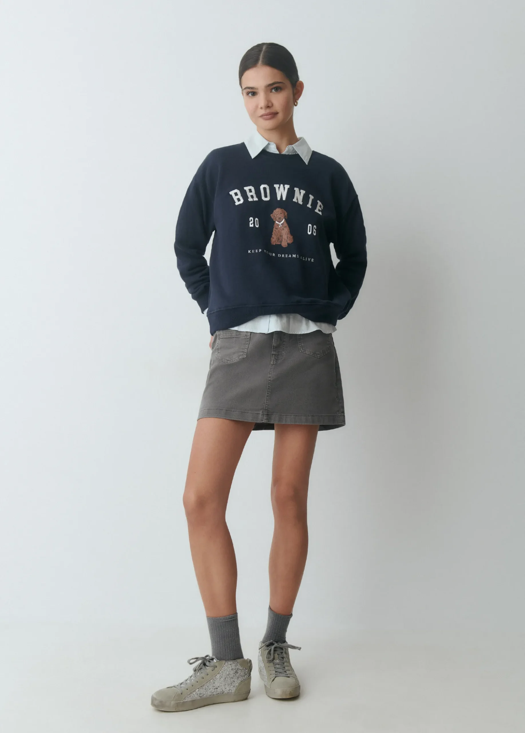 Sudadera bordada print perrito brownie